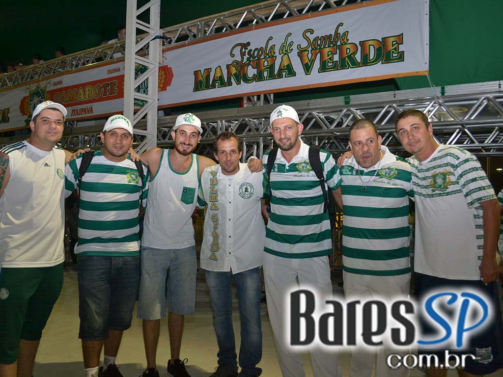 Mr Catra se apresentou no ensaio da Mancha Verde para o Carnaval 2013 Mr Catra se apresentou no ensaio da Mancha Verde para o Carnaval 2013